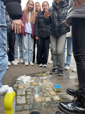 strahlende_stolpersteine_04.jpg  