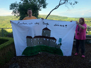 jahrefest_2020_leintuch_burg_reichenberg_01.jpg  